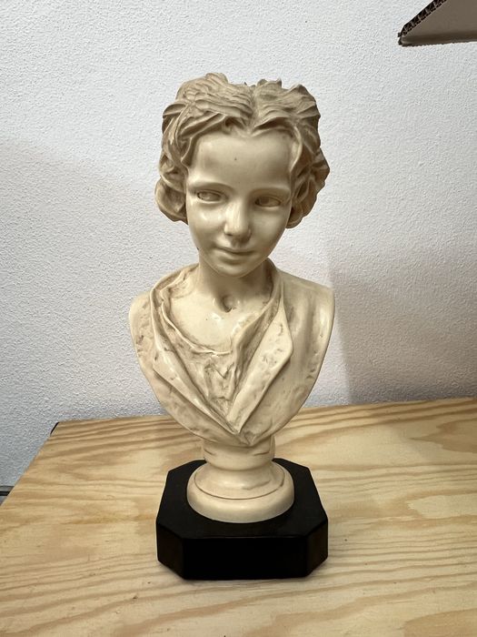 Estátua Busto Mulher - 1878 A.J.Reis