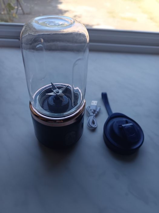 Многофункциональная соковыжималка блендер