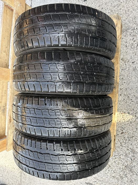 Шини 23 рік 215/65 R16c Kumho резина комплект