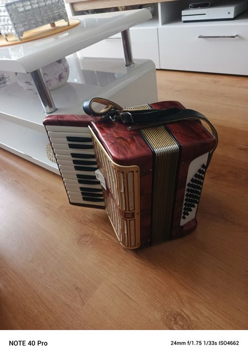 Akordeon Hohner 40 basów