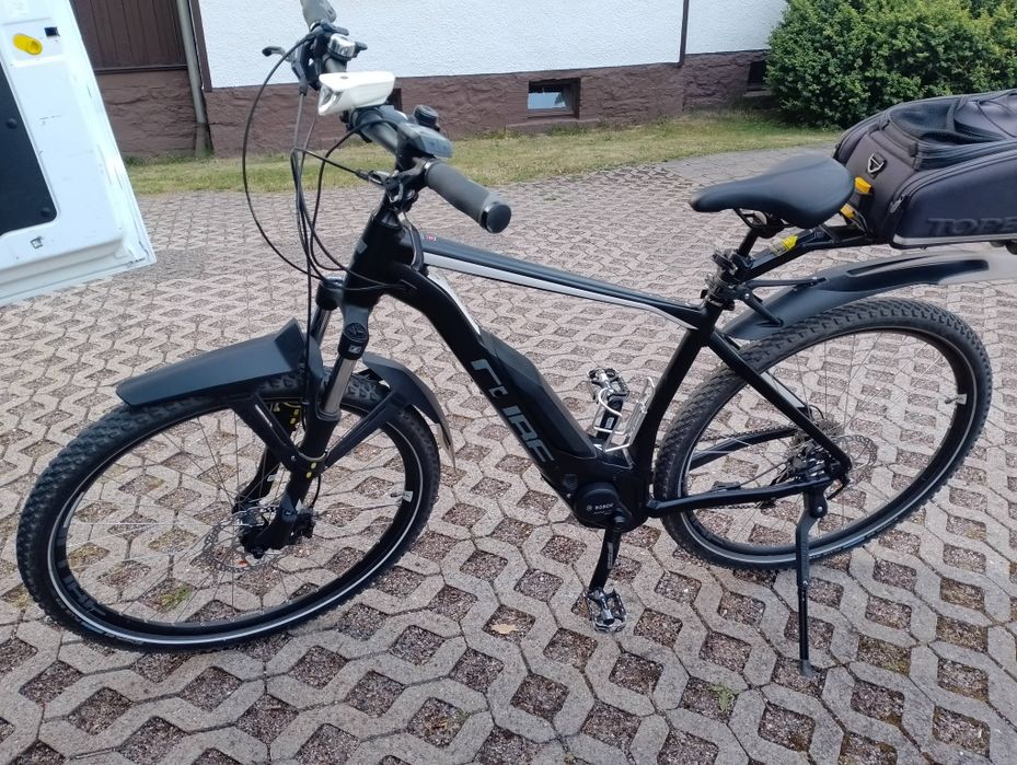 Sprzedam rower elektryczny Cube