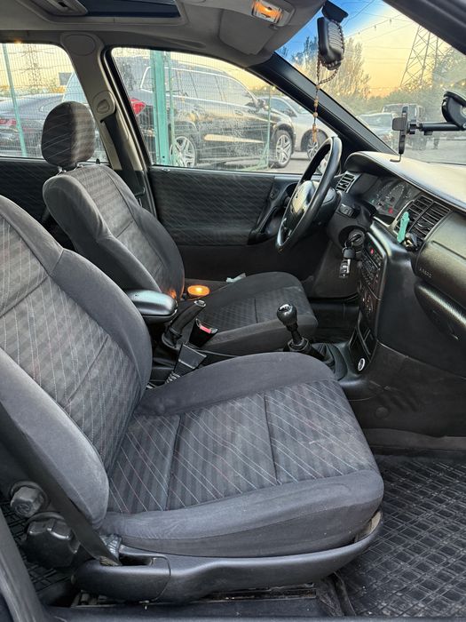Opel Vectra b 1.8 бенз