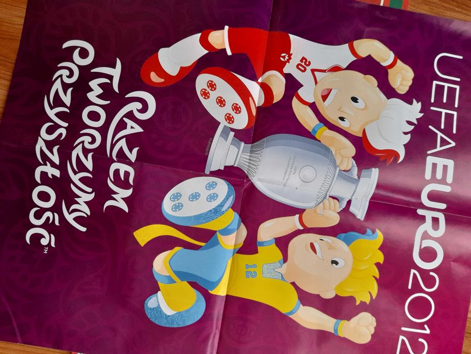 Album z Euro 2012 - czysty, z plakatem