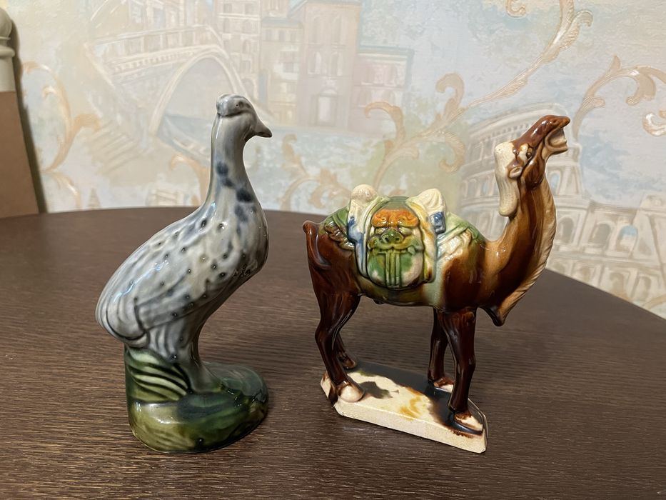 Керамические статуэтки.Майолика,птица Дрофа,верблюд,крокодил,лисички