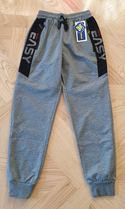 Nowe spodnie drecowe chłopięce rozmir 140/146