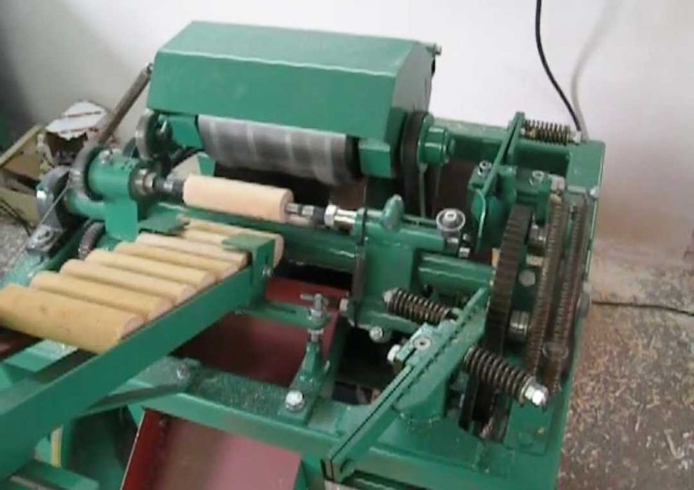 Токарний верстат автоматичний для виготовлення профільованих заготовок