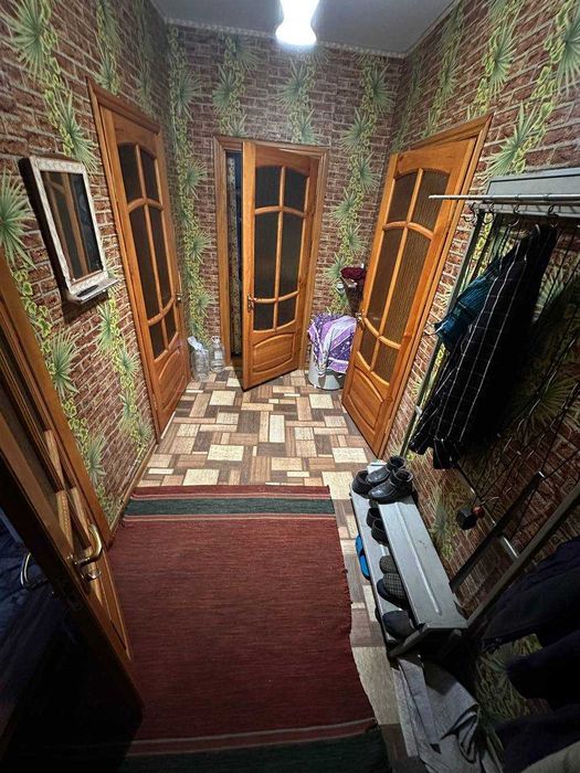 (3) Продам 3-кімнатну квартиру в смт. Турбів 0691