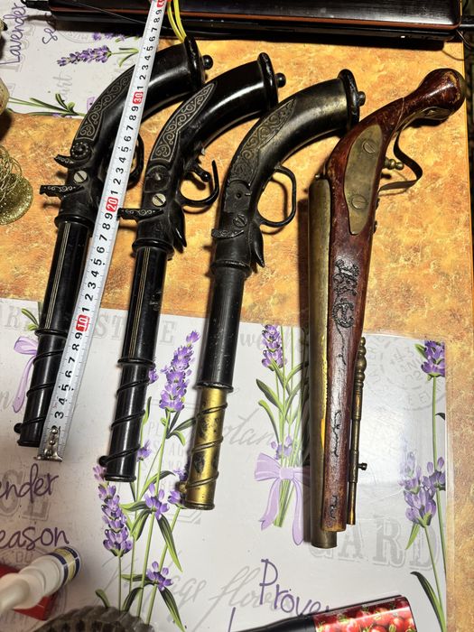 Писталеты сувенирные для дуэлей