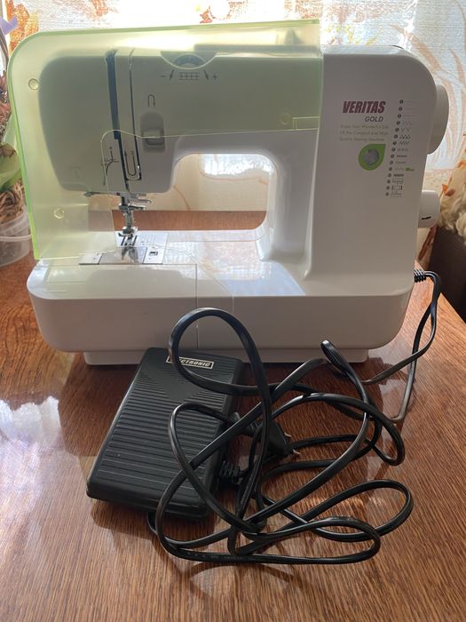 Машинка швейная Швейна машинка