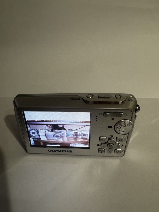 Продам цифровий фотоапарат Olympus mju 760