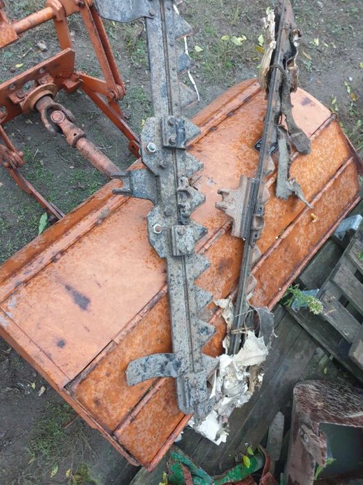 Sowiecka kosiarka listwowa Drużba 4