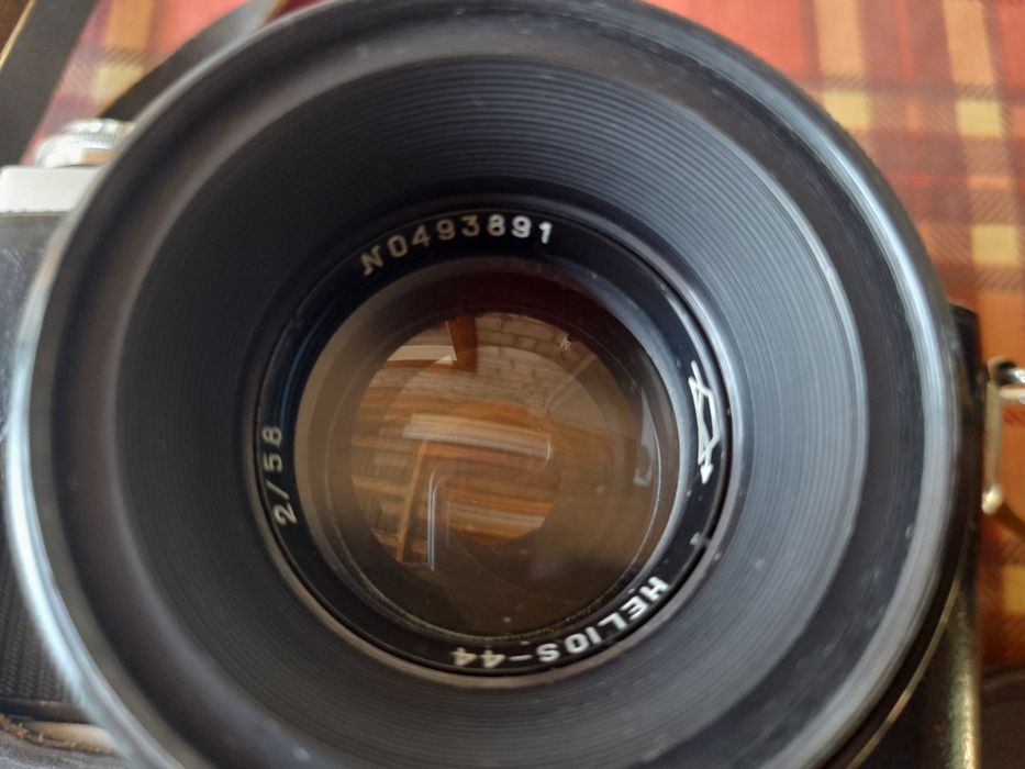 Zenit-E + Helios-44 2/58 — плівковий фотоапарат СРСР