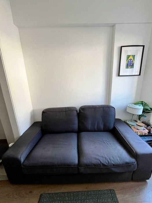 Sofá KIVIK / Cinzento