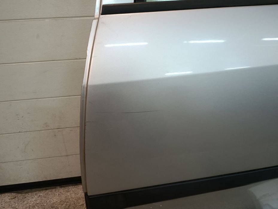 Renault Modus 04-08r drzwi lewe lewy tył tylne TED 69