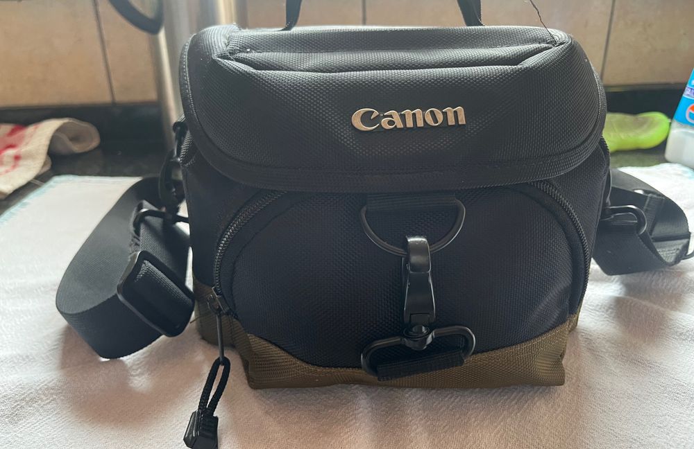 Canon 1200D + Bag + Acessórios