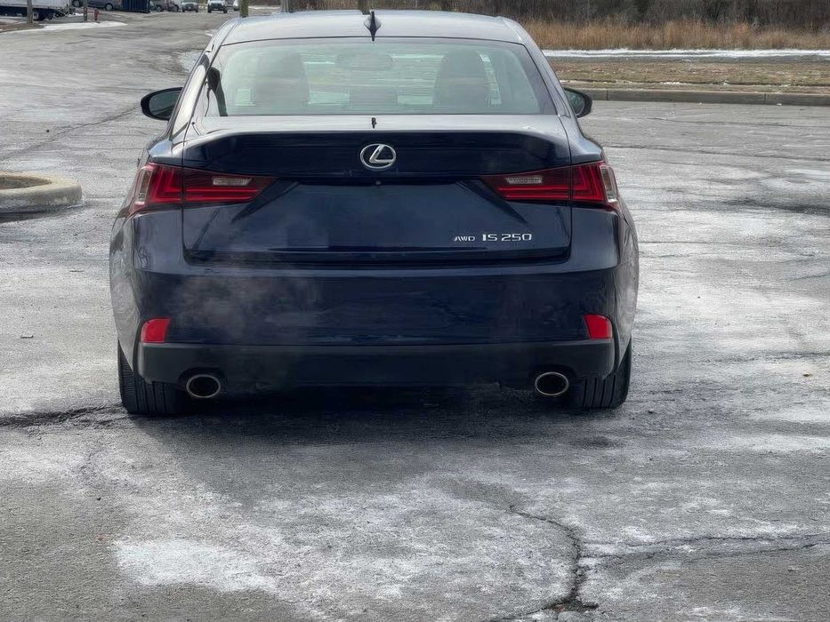 Lexus IS 250      2015
