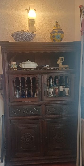 Móveis muito antigos Raros. Bom estado