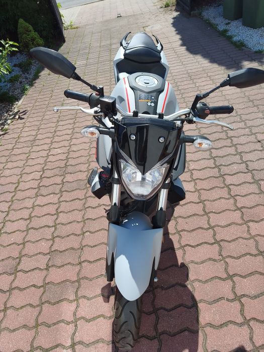 Motocykl Yamaha mt03