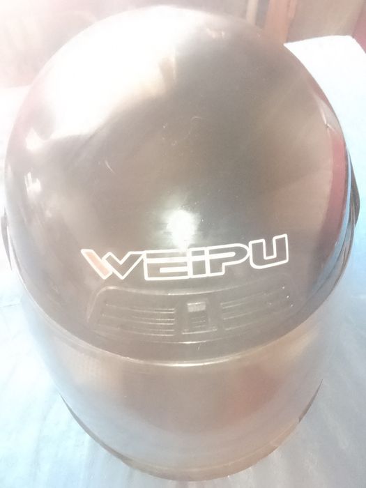 Шлем "WEIPU" в отличном состоянии