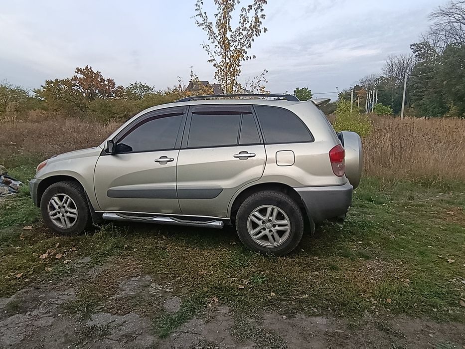 Продам власний Toyota Rav 4