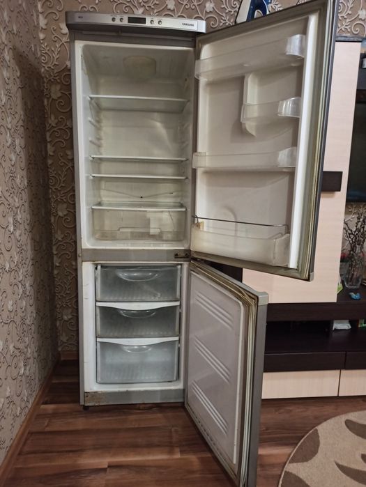 Продам холодильник Samsung