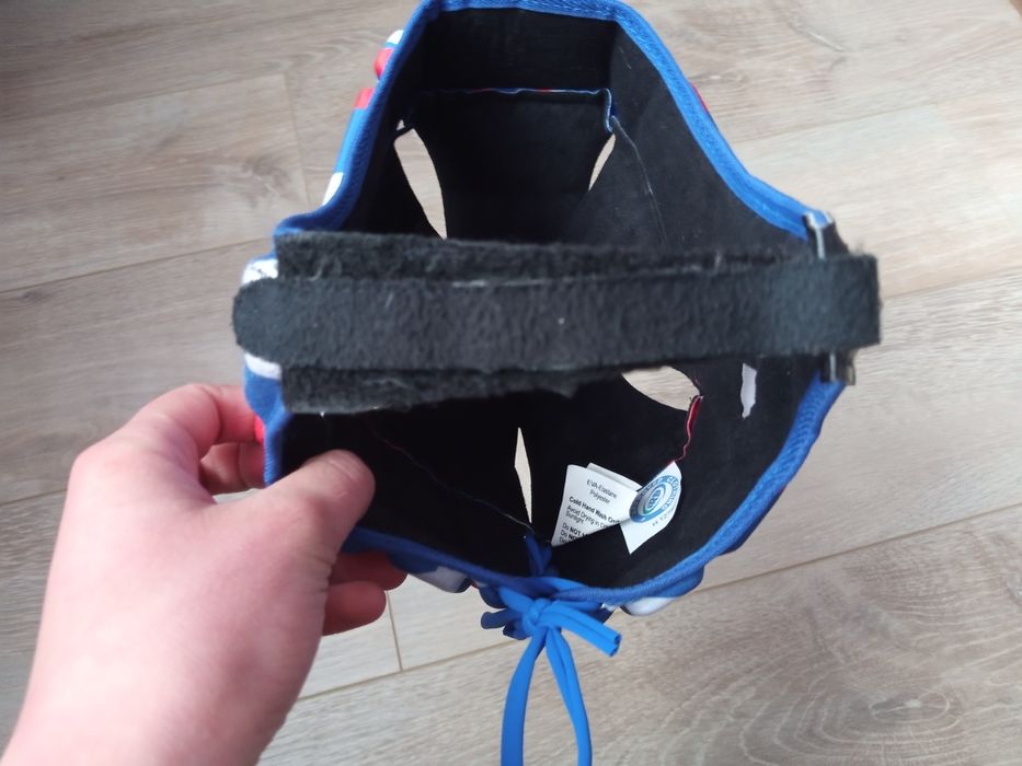 Шлем для єдиноборства