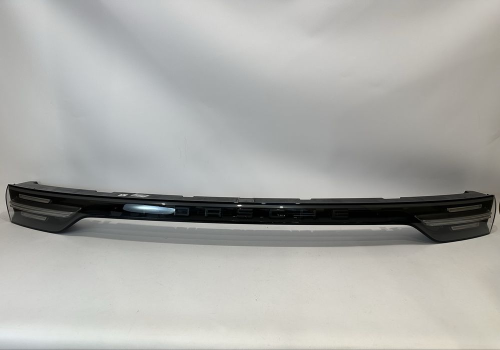 Porsche Cayenne фонарі задні фонарь оптка задня наявність 9Y094581AH