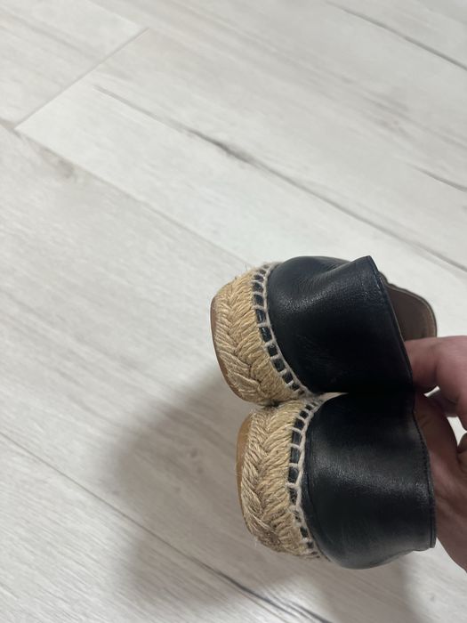 Жіночі Шкіряні еспадрільї Chanel