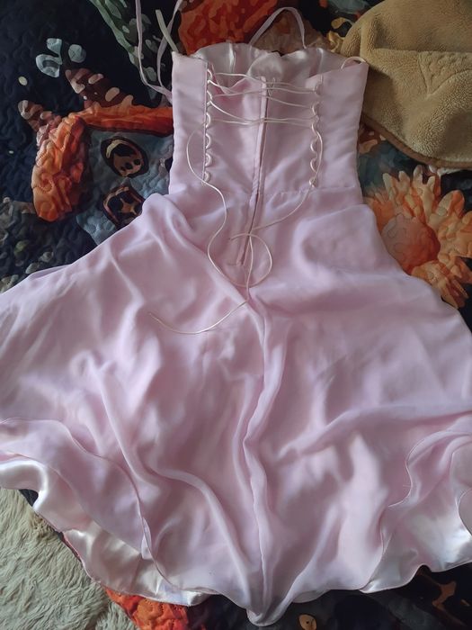 Вишукана вечірня сукня