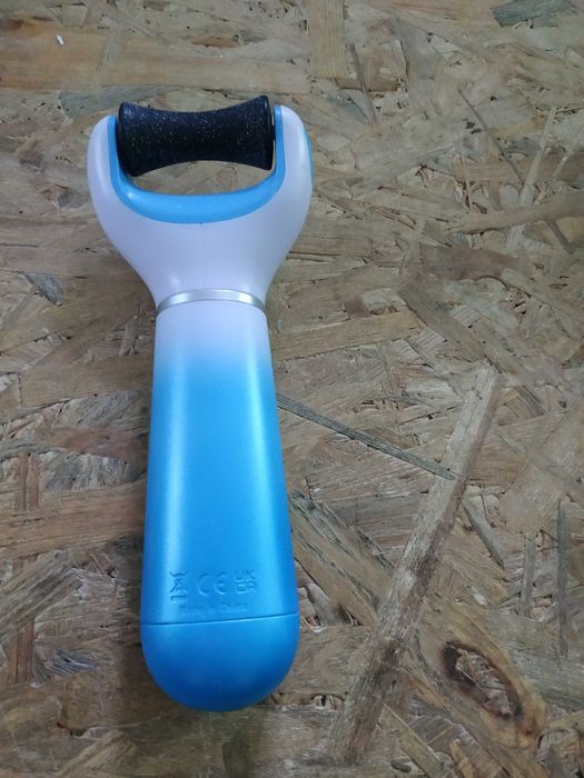 Elektroniczny pilnik do stóp z kryształkami  Scholl Velvet Smooth