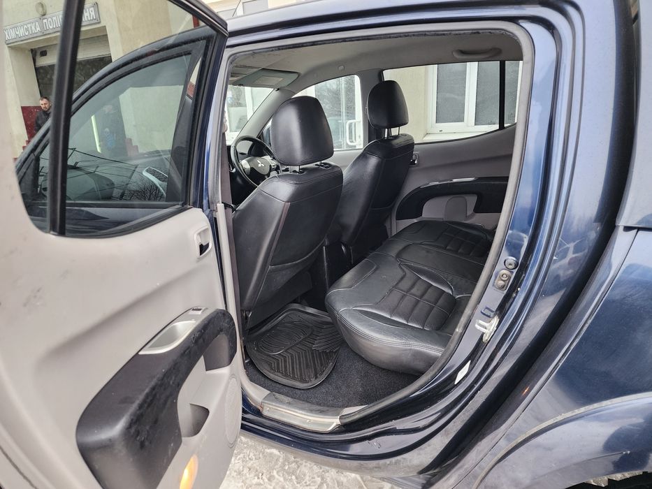 Mitsubishi L200 2010 рік в Україні!