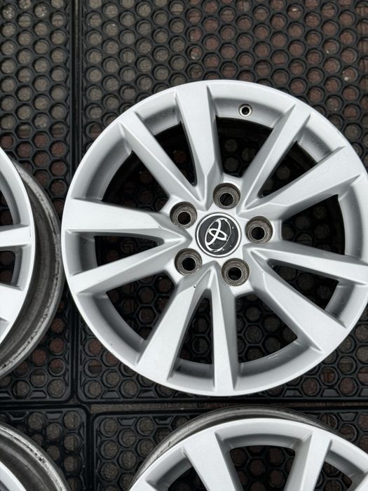 Ном 160 124 Диски оригінальні toyota Camry 70 corolla avensis auris 5 114,3 r16