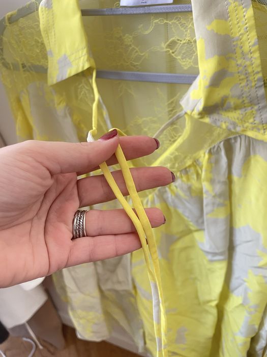 Blusa amarela e bege  marca italiana