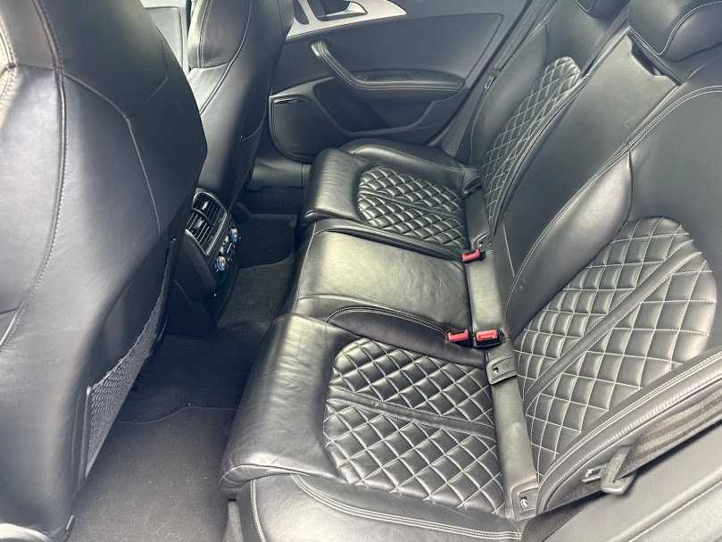 Samochód Audi S6 Avant
