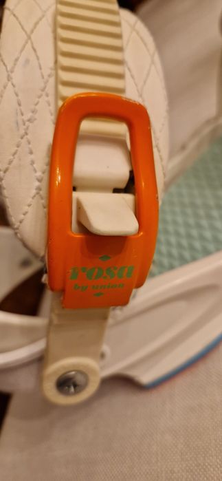 Fixações de Snowboard Union Rosa Rapariga. 
Com algumas marcas de uso