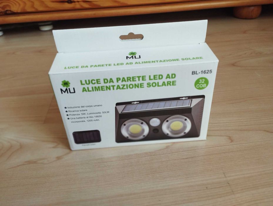 Lampa zewnętrzna solarna