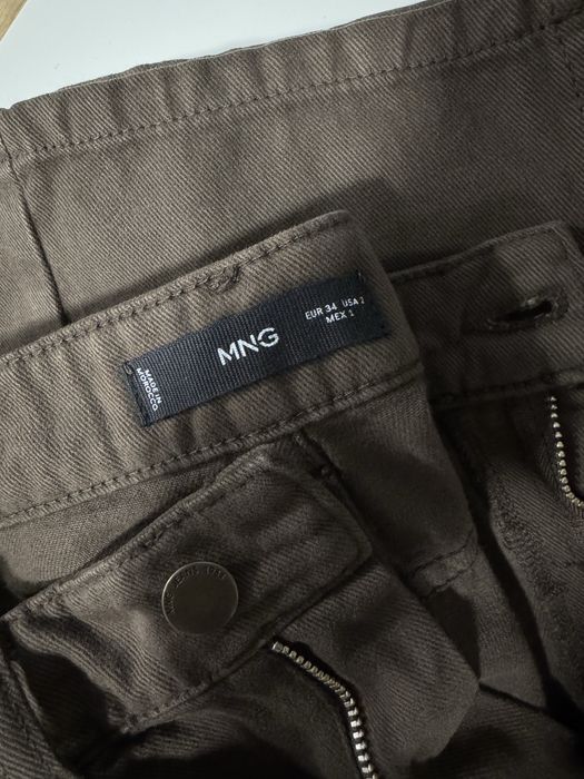 Трендові коричневі джинси Mango