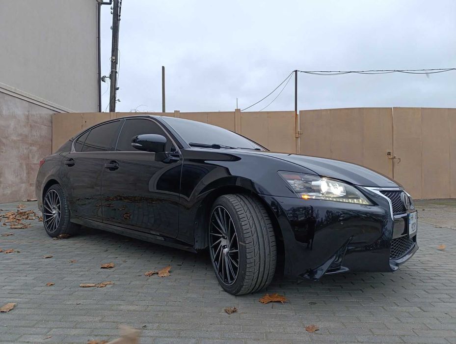 Lexus GS 350 2014 року 3.5 л. /бензин