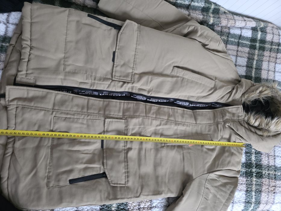 Kurtka zimowa  Reserved,  rozmiar 158