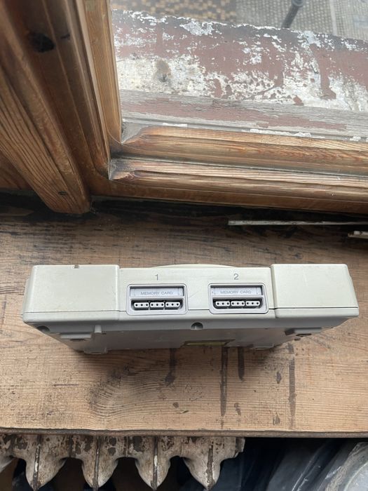 Sprzedam konsole playstation 1 model 1002 ps1 psx ps one