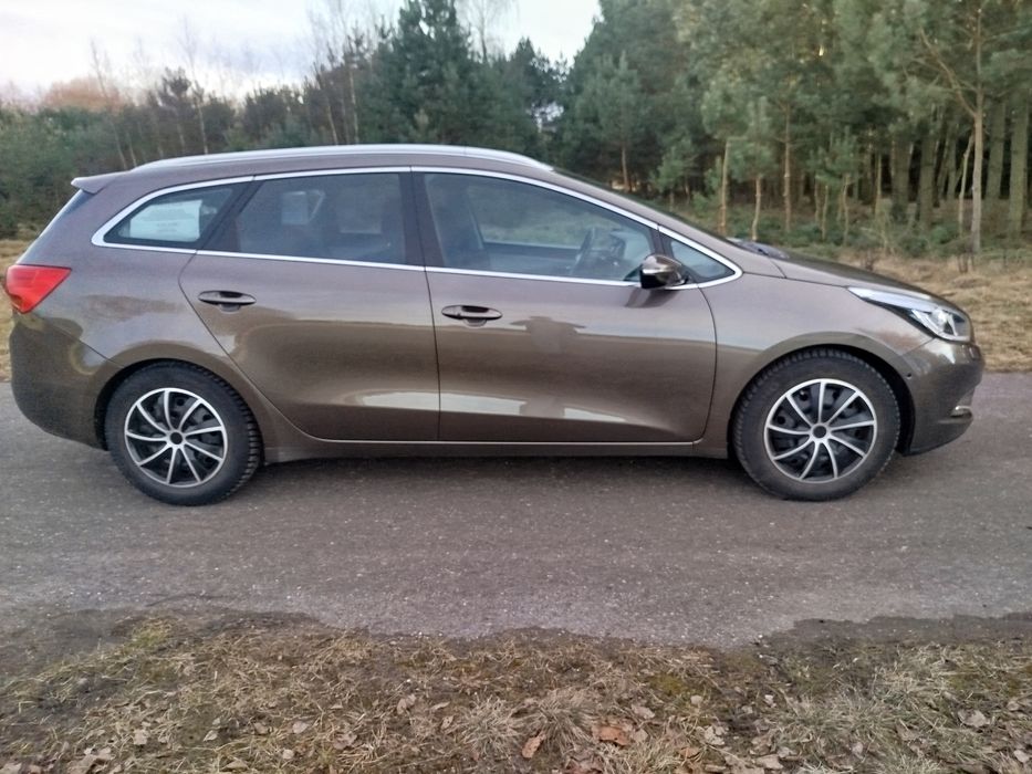 Kia Cee'd Sw 1.6 CRDI AUTOMAT świeżo po serwisie olejowo filtrowym