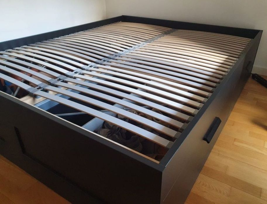 Cama de casal Ikea