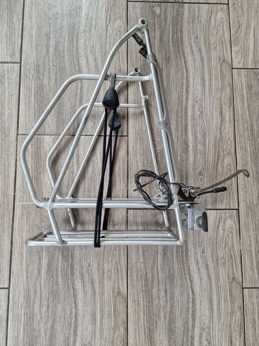 Bagażnik rowerowy tylny pod baterię Trek