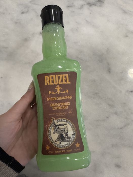 Reuzel Scrub Shampoo Exfoliant  350ml Novo