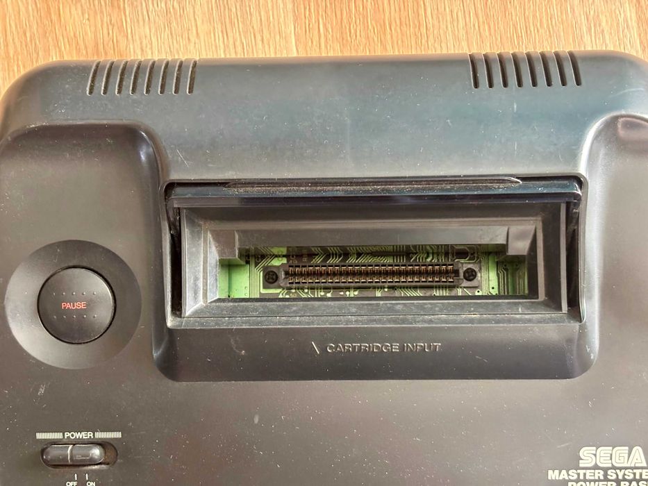 Sega Master System II + 2 Comandos + Transformador (Alex Kidd Integrado)