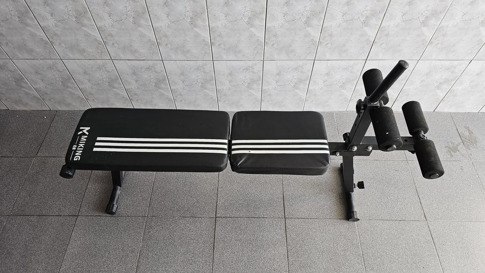 Banco de Musculação Ajustável com Apoio de Pernas – Dobrável