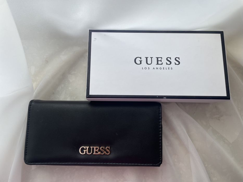 nowy czarny portfel guess