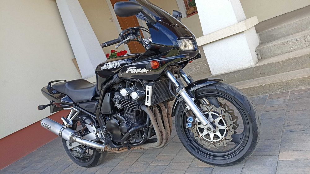 Yamaha Fazer 600, rok 2001