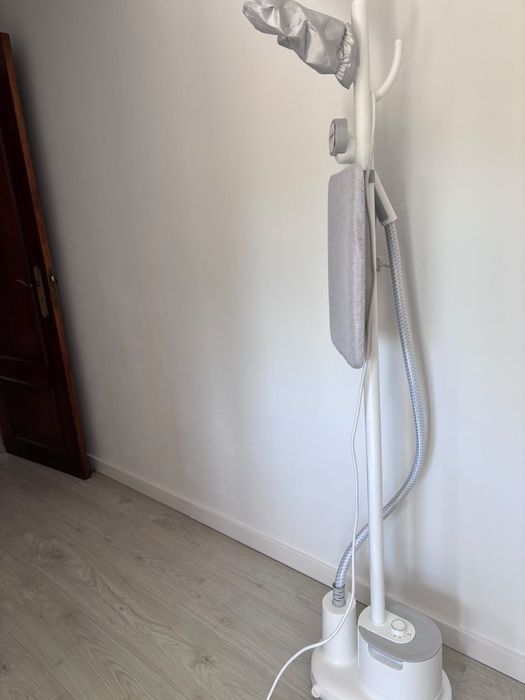 Rowenta Pro Style Care - Ferro Vertical a Vapor em Excelente Estado
