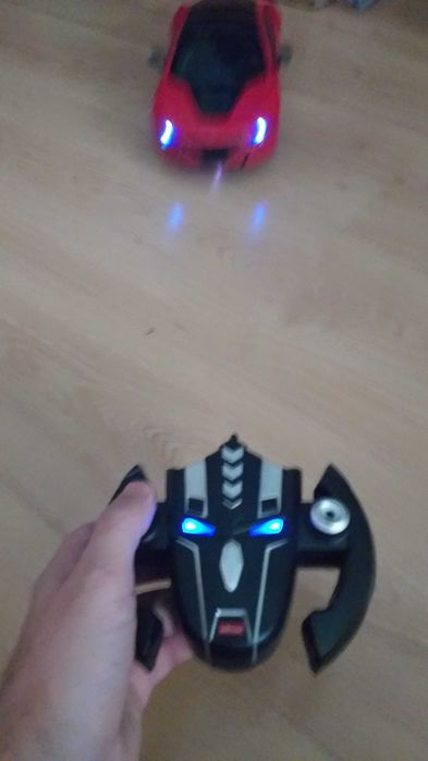carro transformável com comando